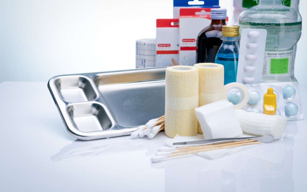 Zestaw do opatrywania ran z cechami zakażeń.